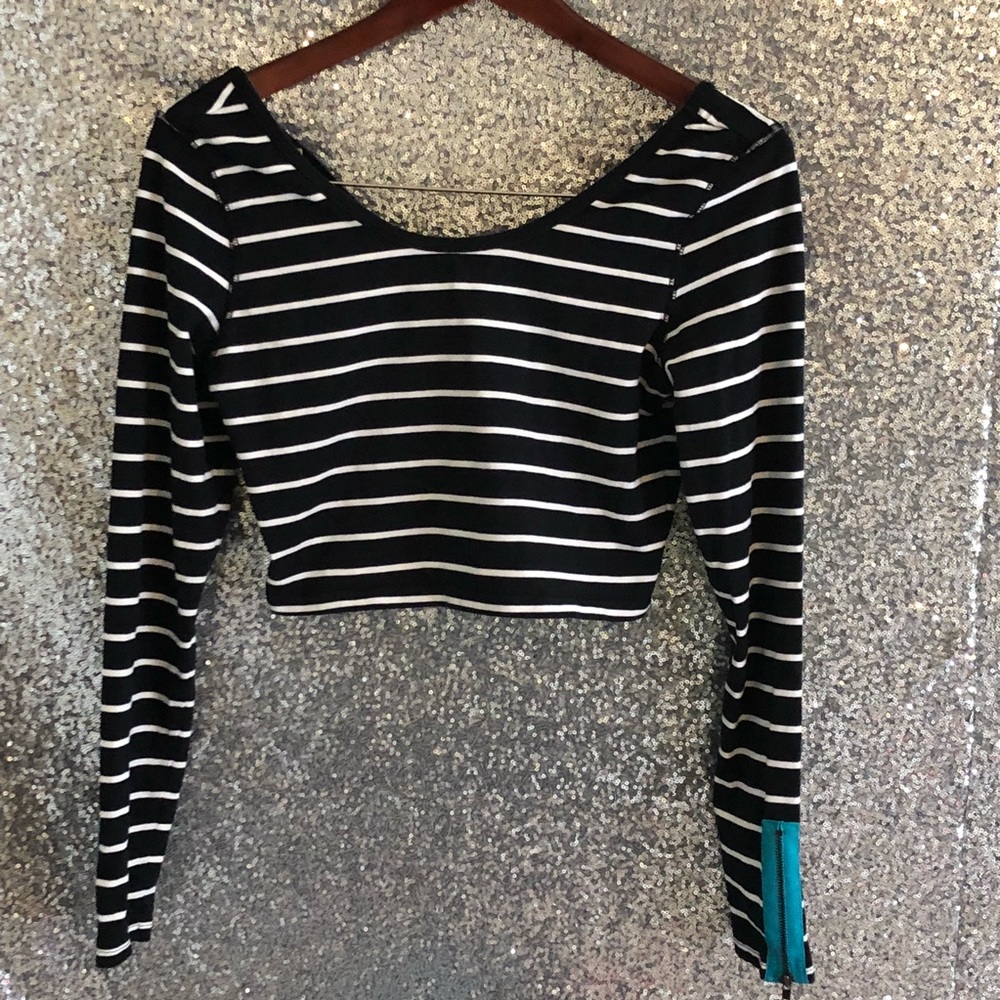 Aeropostale Pretty Little Liars Striped Crop Top